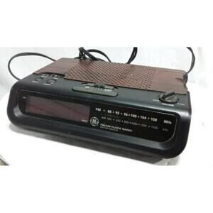 Vintage GE General Electric AM/FM Clock Radio Model 7-4613C TESTED WORKS